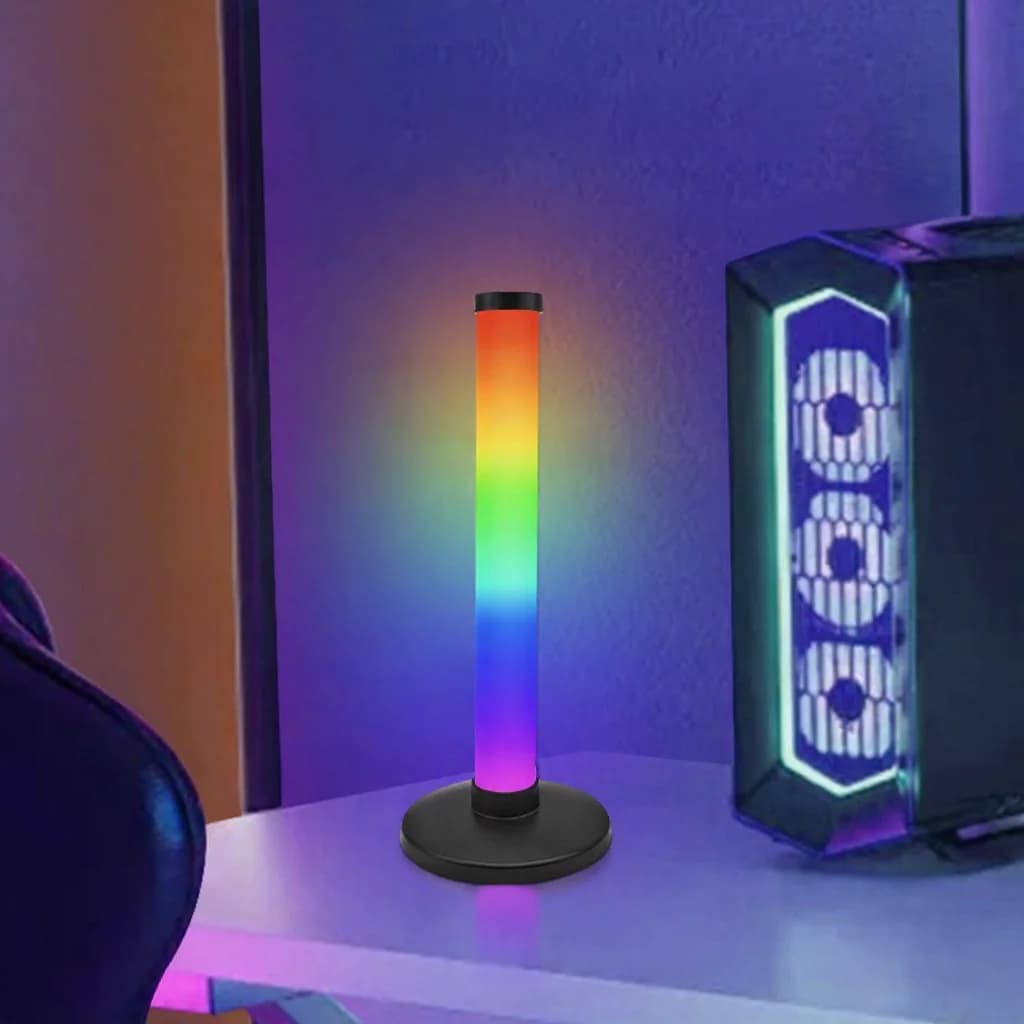 Luce d'atmosfera RGB reattiva al suono per setup gaming da scrivania