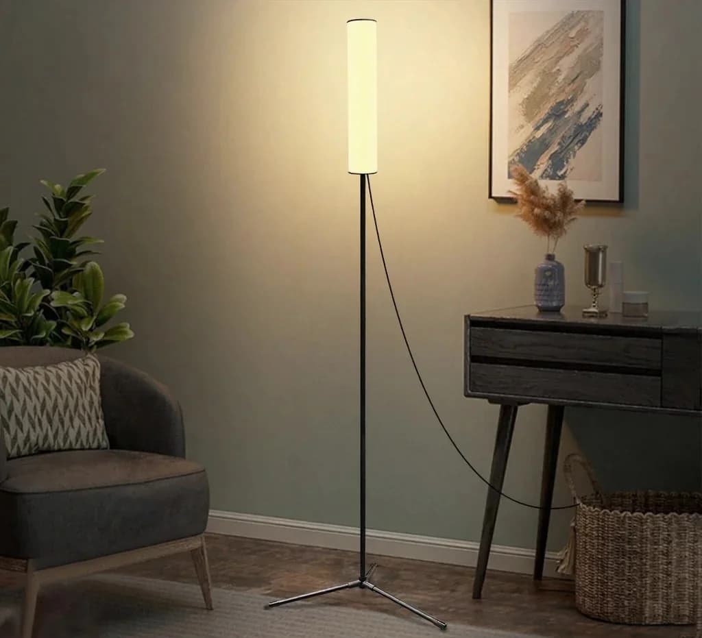 Lampada da terra LED ad altezza regolabile con base a treppiede e tre modalità colore